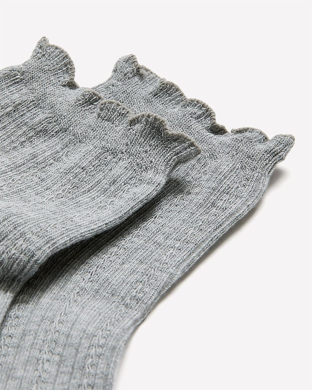 Textured Ankle Socks with Scalloped Edge